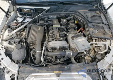 2015 Mercedes-Benz C 300 z USA, uszkodzony, nr VIN 55SWF4JBXFU065916